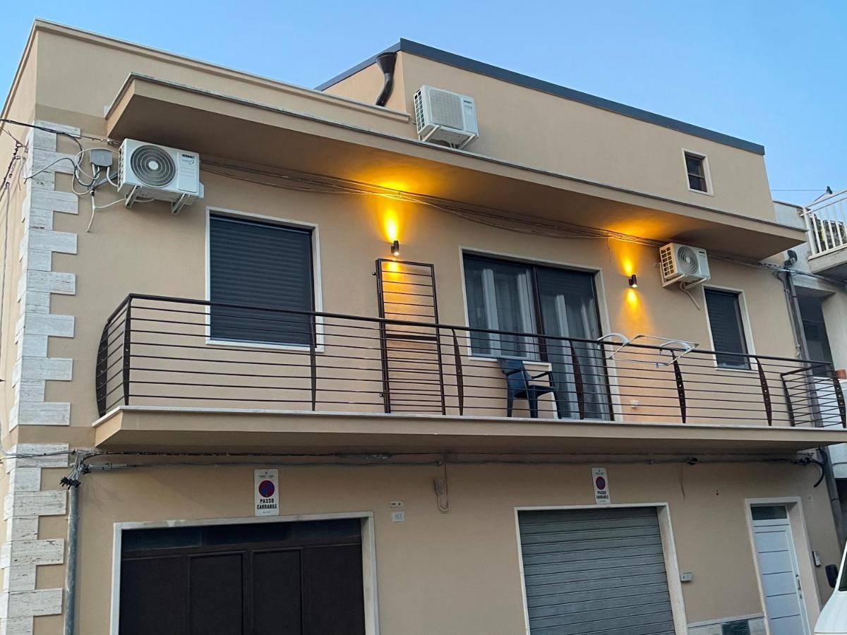 A Casa Di Nene Beb Bed and Breakfast Lesina Exteriör bild